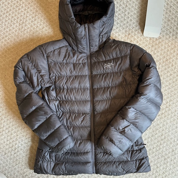 Arc'teryx Women's Cerium SV Down Hoody Jacket - Picture 2 of 5